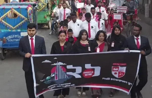 দোহার ও নবাবগঞ্জে বিনম্র শ্রদ্ধায় অমর একুশে পালন: শহীদ মিনারে সর্বস্তরের মানুষের ঢল