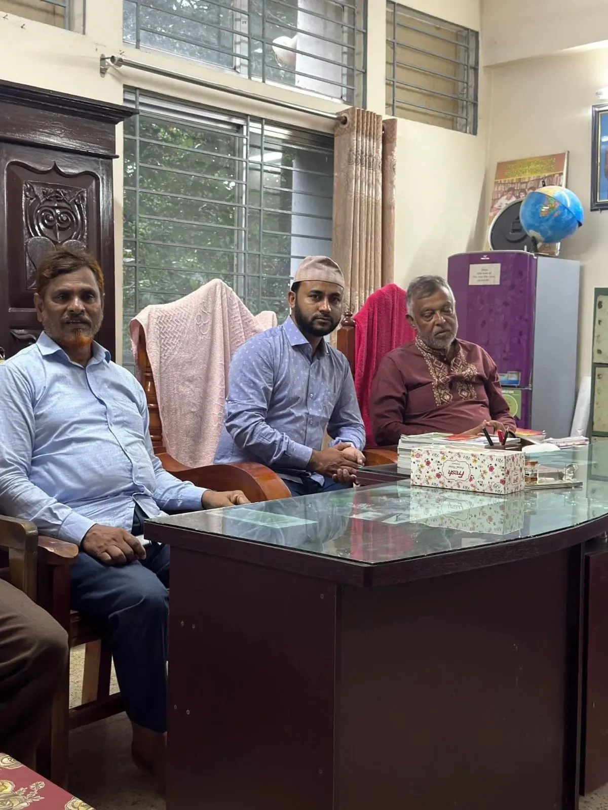 আধুনিক চিন্তাধারার নেতৃত্বের কোনো বিকল্প নেই