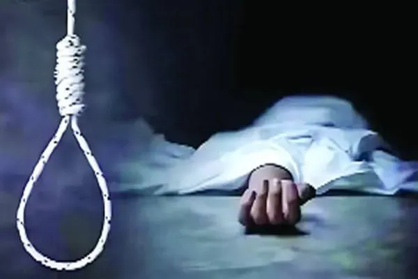 পরিবারের কাছে টাকা চেয়ে না পেয়ে বিশ্ববিদ্যালয় শিক্ষার্থীর আত্মহত্যা