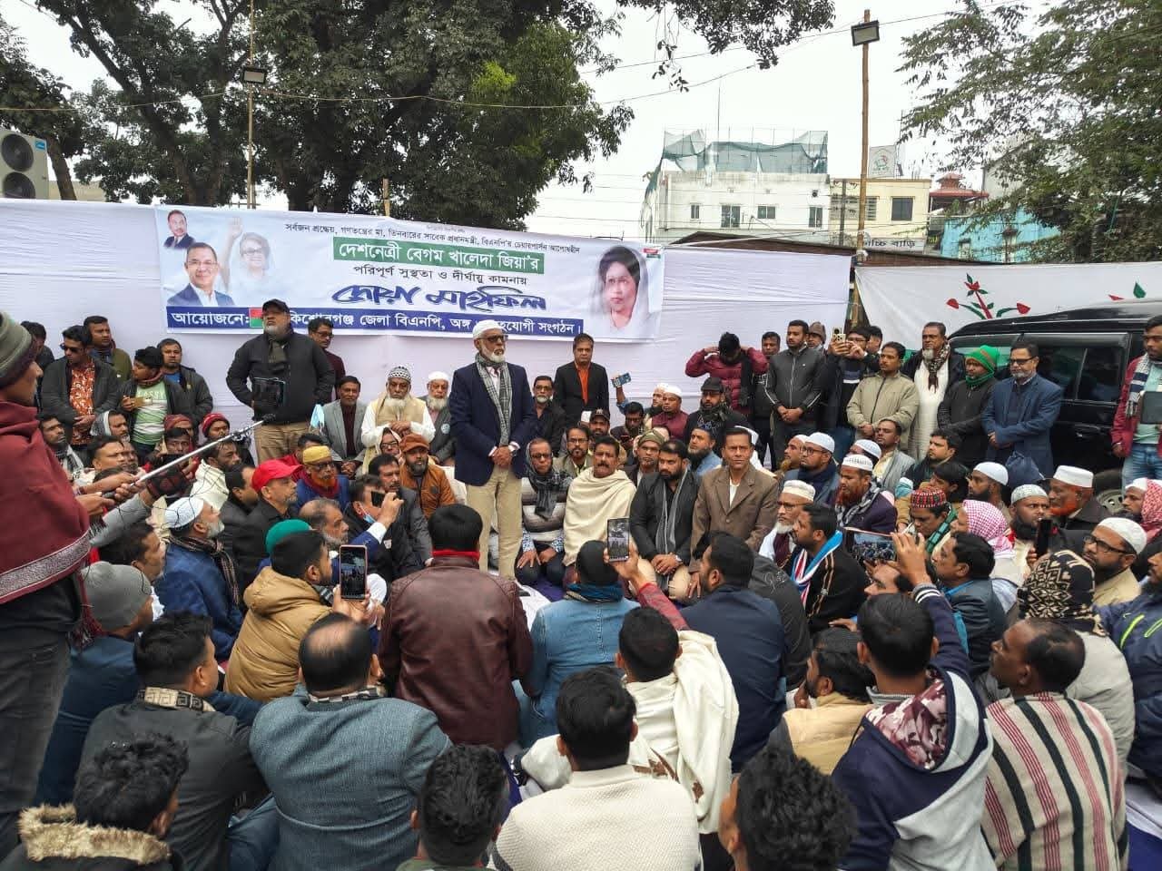 দেশনেত্রীর সুস্থতা কামনায় দোয়া—রাজনৈতিক বার্তা ও জনসমর্থনের প্রতিফলন