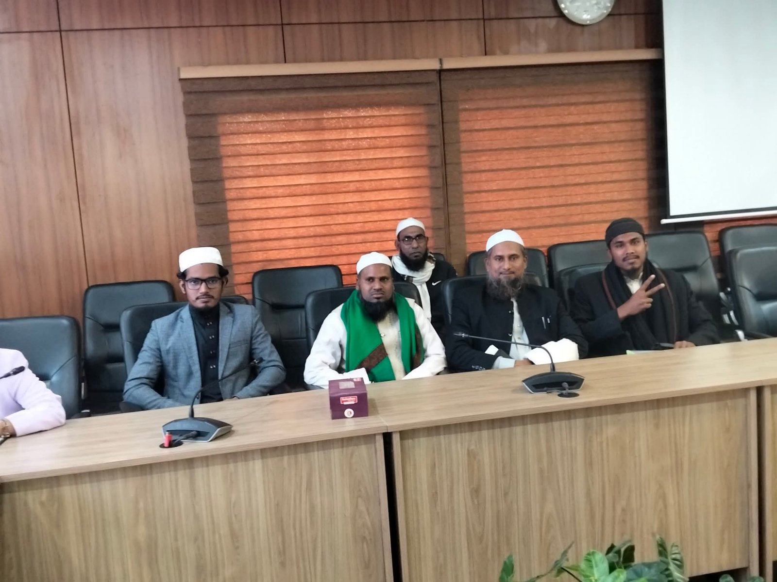 কিশোরগঞ্জ-৩: হাতপাখার প্রার্থী মাওলানা আলমগীর হোসাইন তালুকদারের মনোনয়ন বৈধ ঘোষণা
