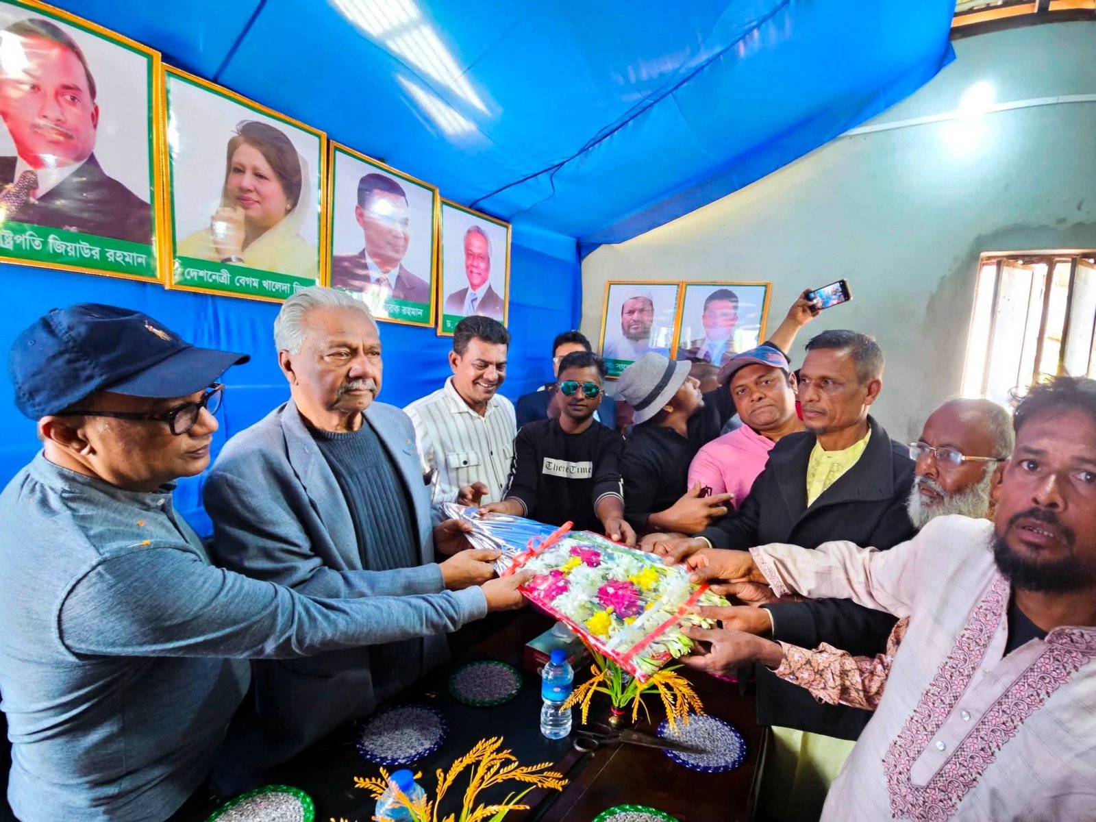 তাড়াইলের রাউতি ইউনিয়নে বিএনপির নির্বাচনী পথসভা  ভোটের আহ্বান জানালেন ড. এম. ওসমান ফারুক