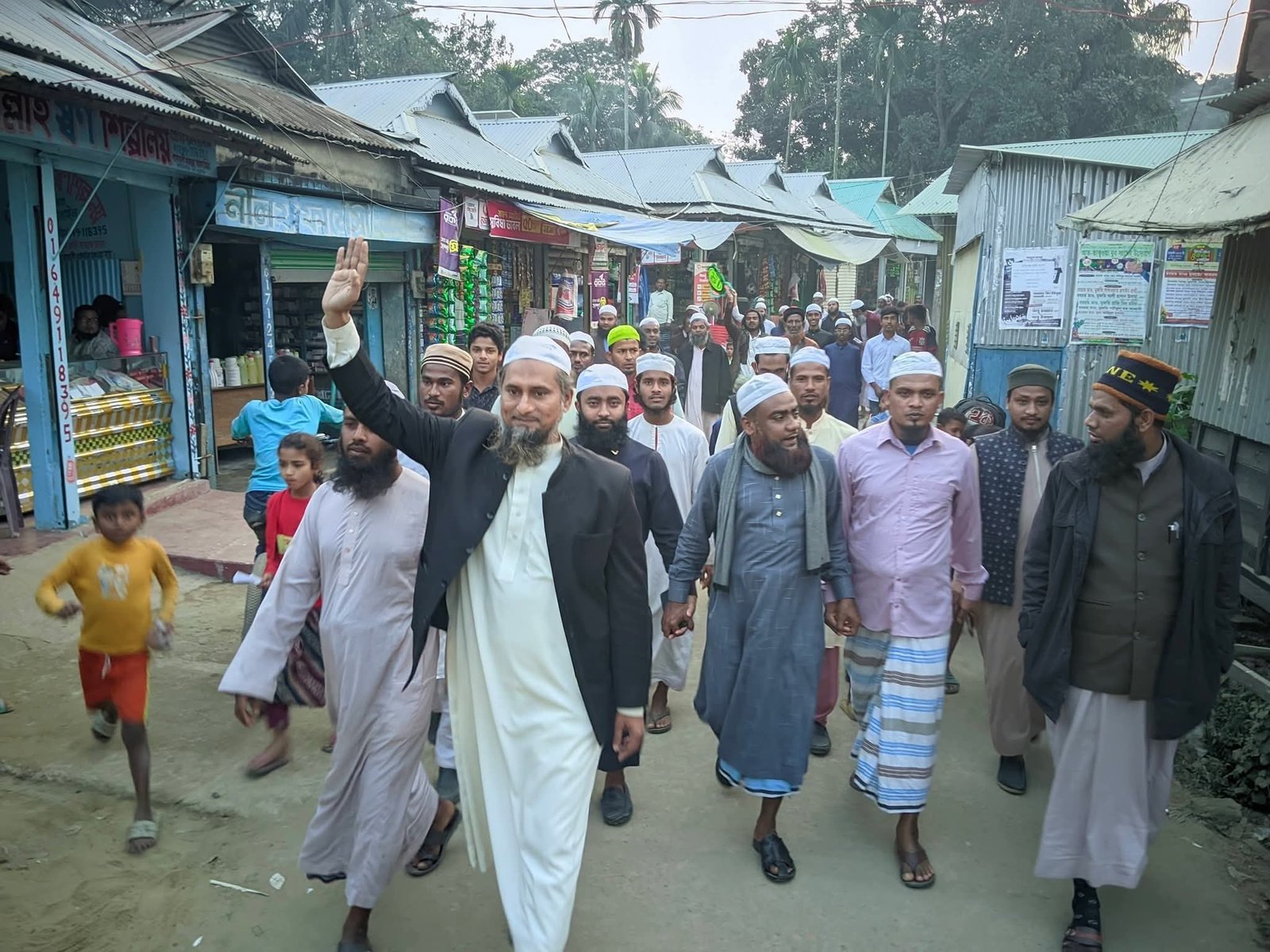 হাতপাখার প্রার্থী আলমগীর হোসাইন তালুকদার, এর পথসভা ও নির্বাচনী বক্তব্য