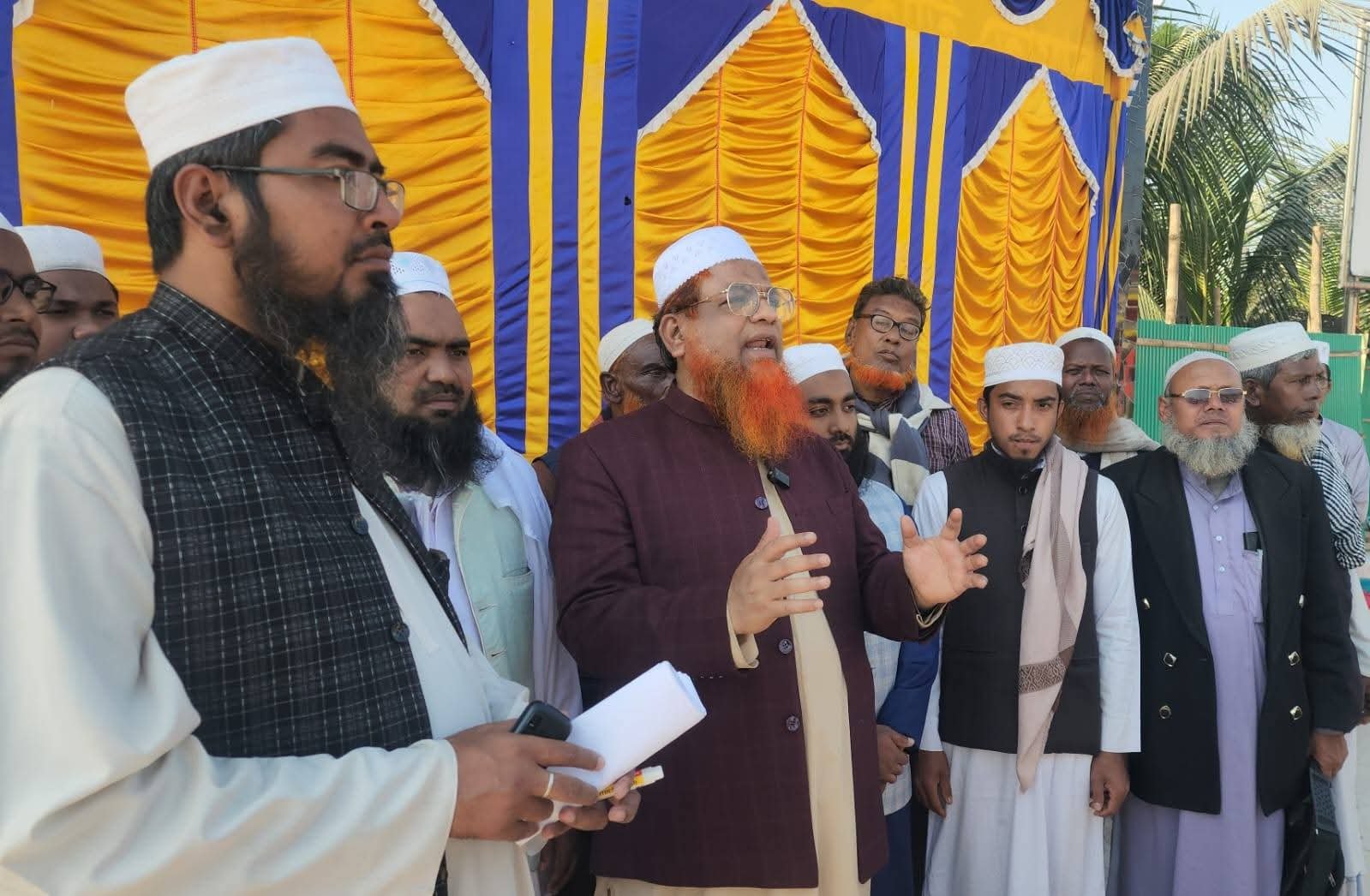 নিজ এলাকার ৫০ জন প্রতিবন্ধীর জন্য ৫০ টি হুইল চেয়ারের ব্যবস্থা করলেন জননেতা মাওলানা আফেন্দী