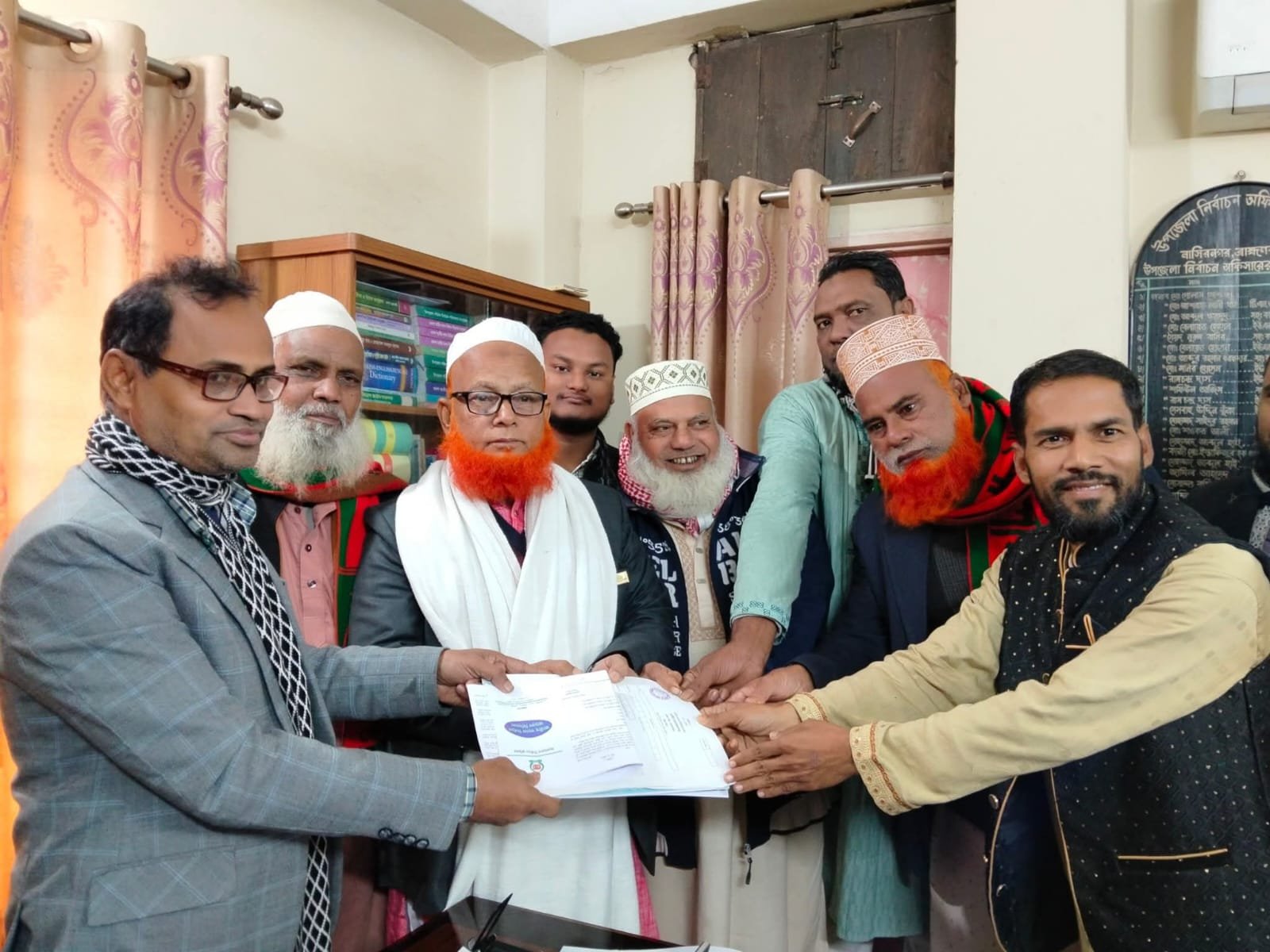 ব্রাহ্মণবাড়িয়া-১ আসনে জামায়াত প্রার্থী এ.কে.এম. আমিনুল ইসলামের মনোনয়ন ফরম সংগ্রহ