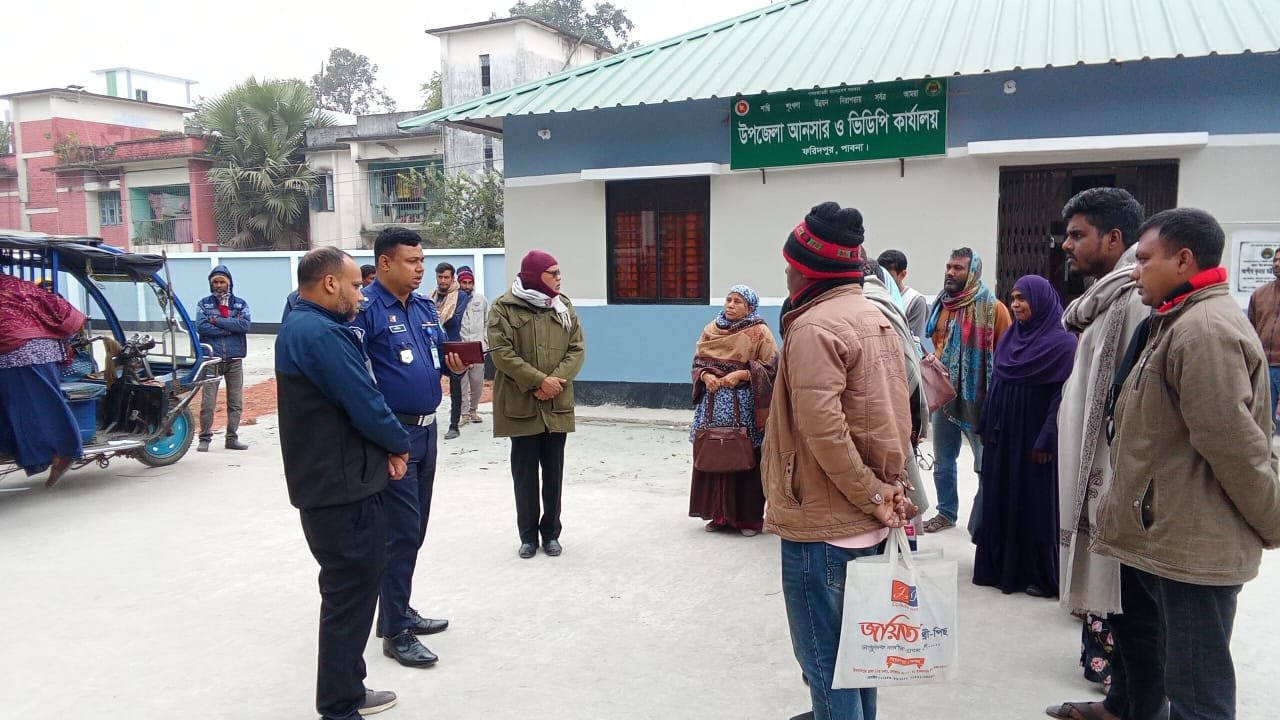 নতুন আনসার ও ভিডিপি কার্যালয় পরিদর্শন করেন পদায়নকৃত ফরিদপুর থানার ওসি মোঃ শামীম আকনজি