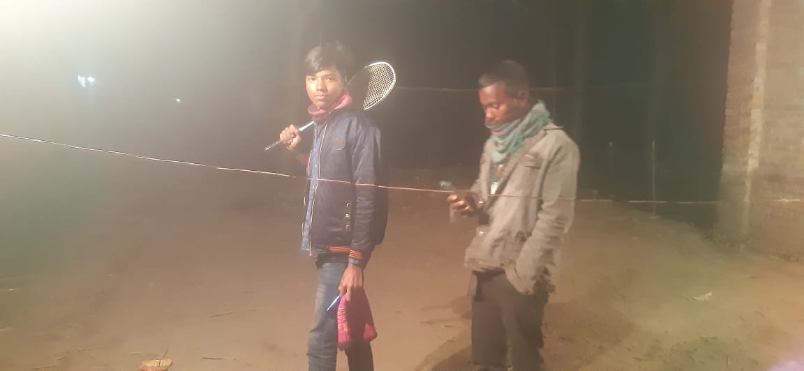 নীলফামারীতে শীতের আমেজে ব্যাডমিন্টন উৎসব: পাড়ার মোড়ে মোড়ে খেলাধুলা