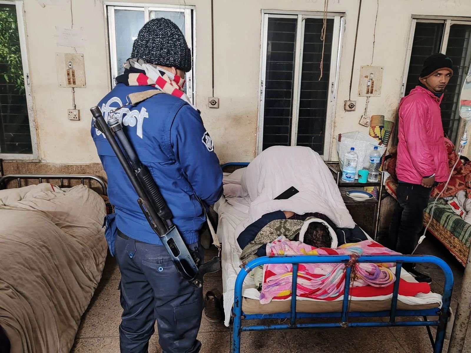 ভেড়ামারায় মাদক কারবারীদের হামলায় পুলিশ কনস্টেবল আহত