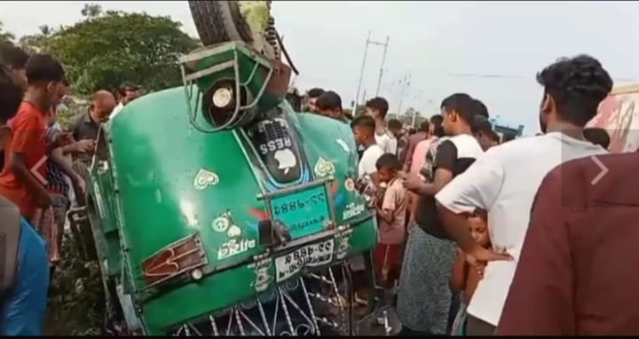 ব্রাহ্মণবাড়িয়ায় সড়ক দুর্ঘটনায় প্রাণ গেল চারজনের