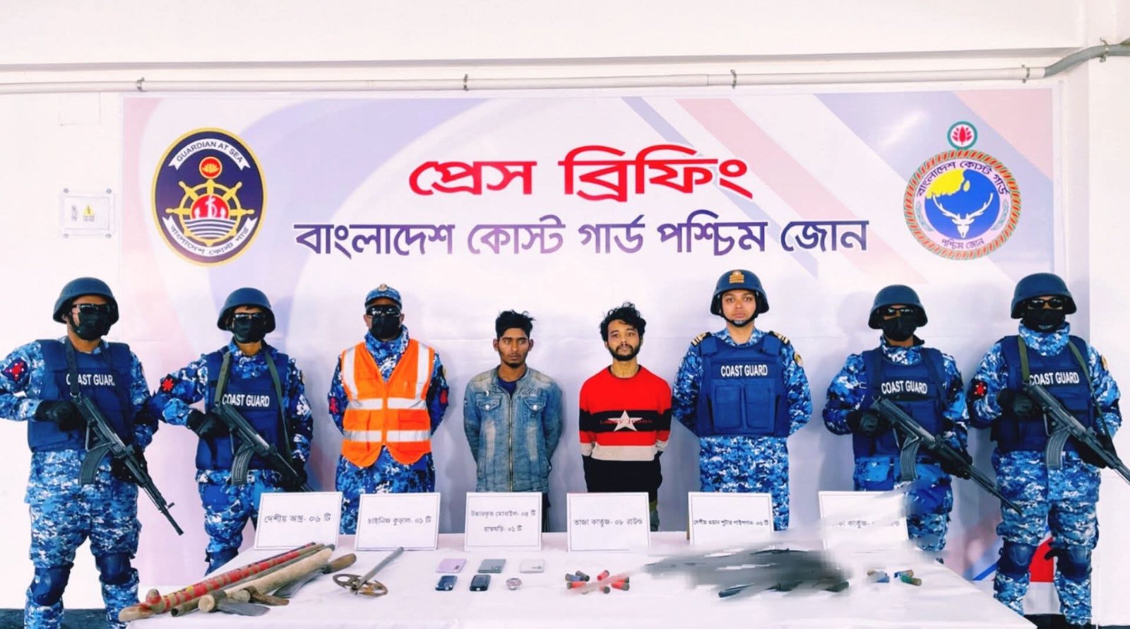 সুন্দরবনে পর্যটক ও রিসোর্টে মালিককে অপহরণ, বনদস্যু প্রধানসহ আটক ২