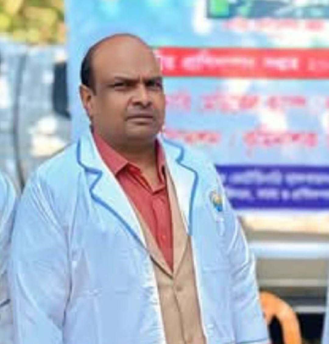 নাচোল সরকারি পশু হাসপাতালে গভীর রাতে সম্পদ পাচারের সময় কর্মকর্তা সহ ৭জন জনতার হাতে অবরুদ্ধ