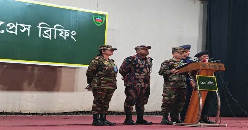 সেনাবাহিনী মাঠে থাকায় কক্সবাজারে ফিরছে স্বস্তি