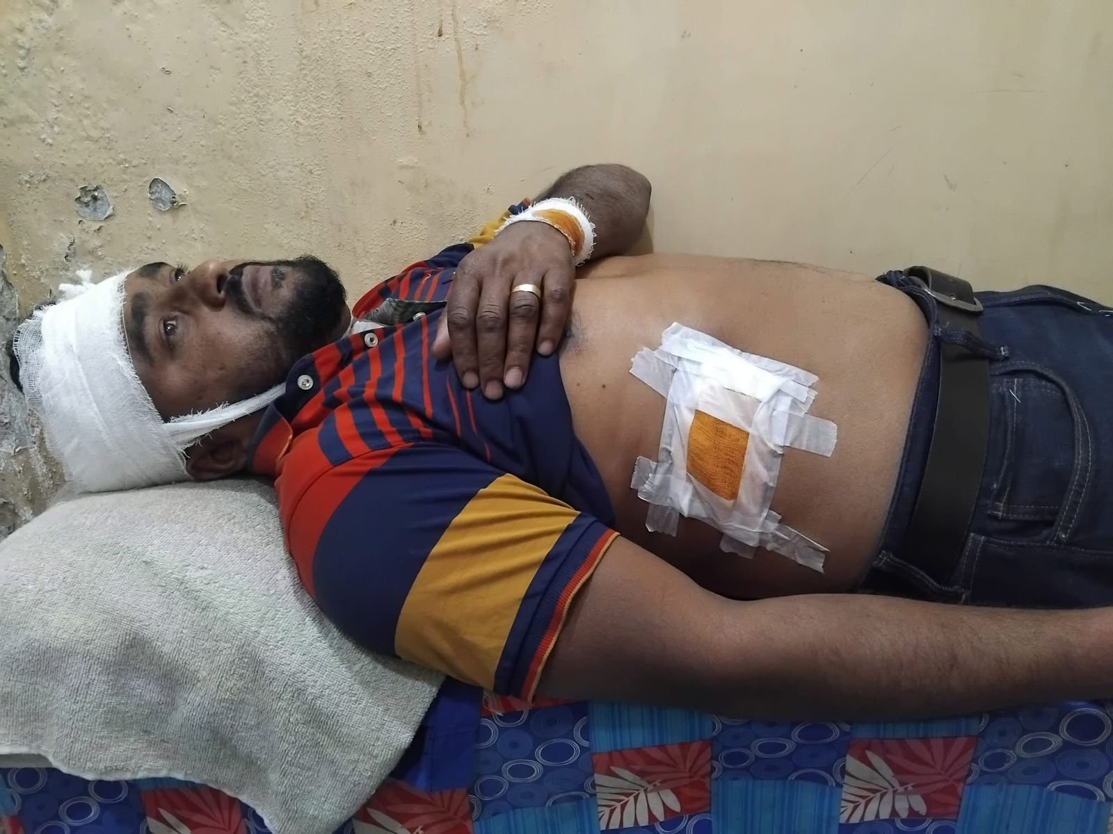 দৌলতপুরে শান্তিপূর্ণ ভোটের পরিবেশ বিঘ্নের চেষ্টা, বিএনপির প্রচারণায় হামলা; পুলিশ-সেনাবাহিনীর হস্তক্ষেপে পরিস্থিতি নিয়ন্ত্রণে।