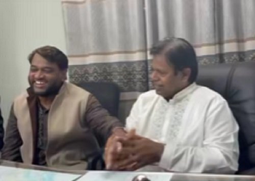 ঢাকা-১ আসনে বিজয়ের পর নজিরবিহীন সৌজন্যতা প্রতিদ্বন্দ্বীর বাসায় গিয়ে শুভেচ্ছা বিনিময় করলেন খন্দকার আবু আশফাক