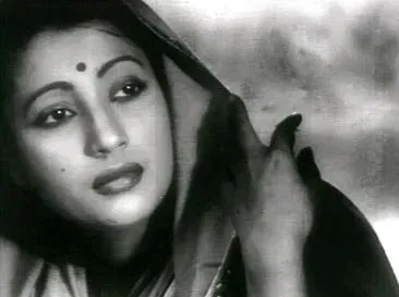 জনপ্রিয়তা অর্জন করা নন্দিত অভিনয় শিল্পী সুচিত্রা সেনের আজ ৯৫ তম জন্ম বার্ষিকী