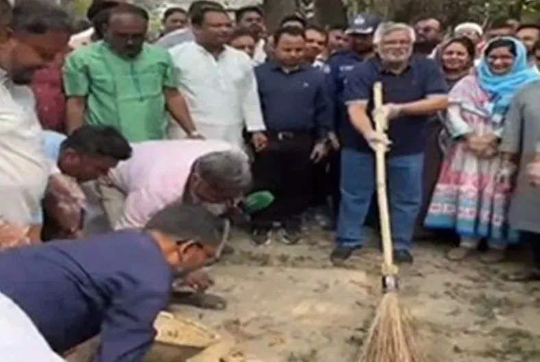 তারেক রহমানের নির্দেশনায় দেশব্যাপী পরিচ্ছন্নতা কর্মসূচি শুরু: নেতৃত্বে আমান উল্লাহ আমান
